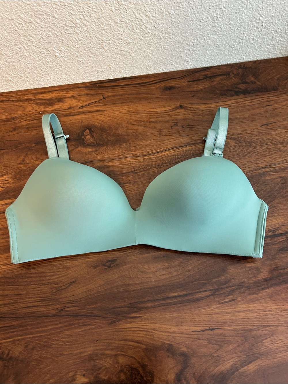 Auden Mint Green Smooth Molded T-Shirt Bra.Size 38D
